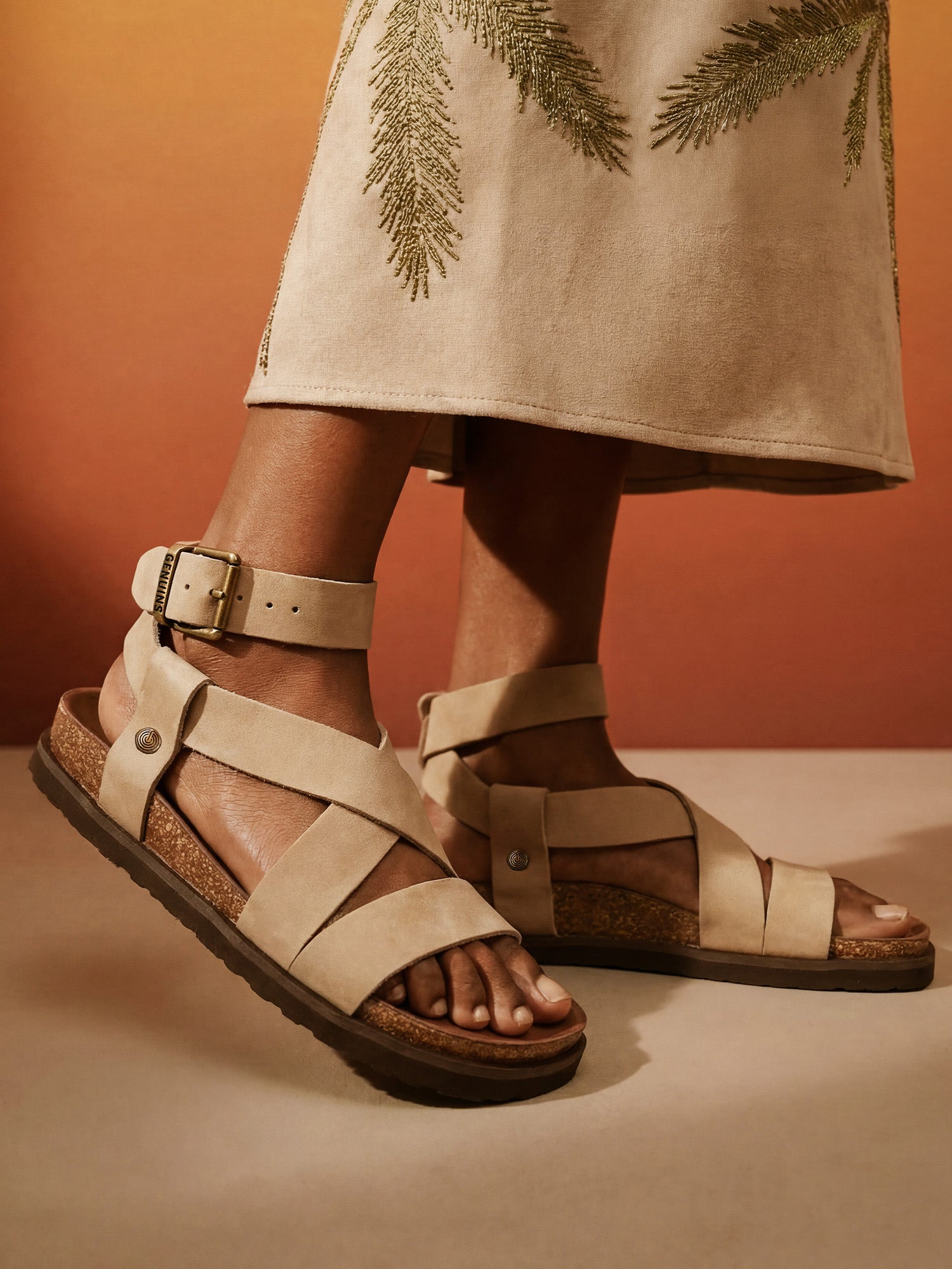ZAHA NUBUCK TAUPE